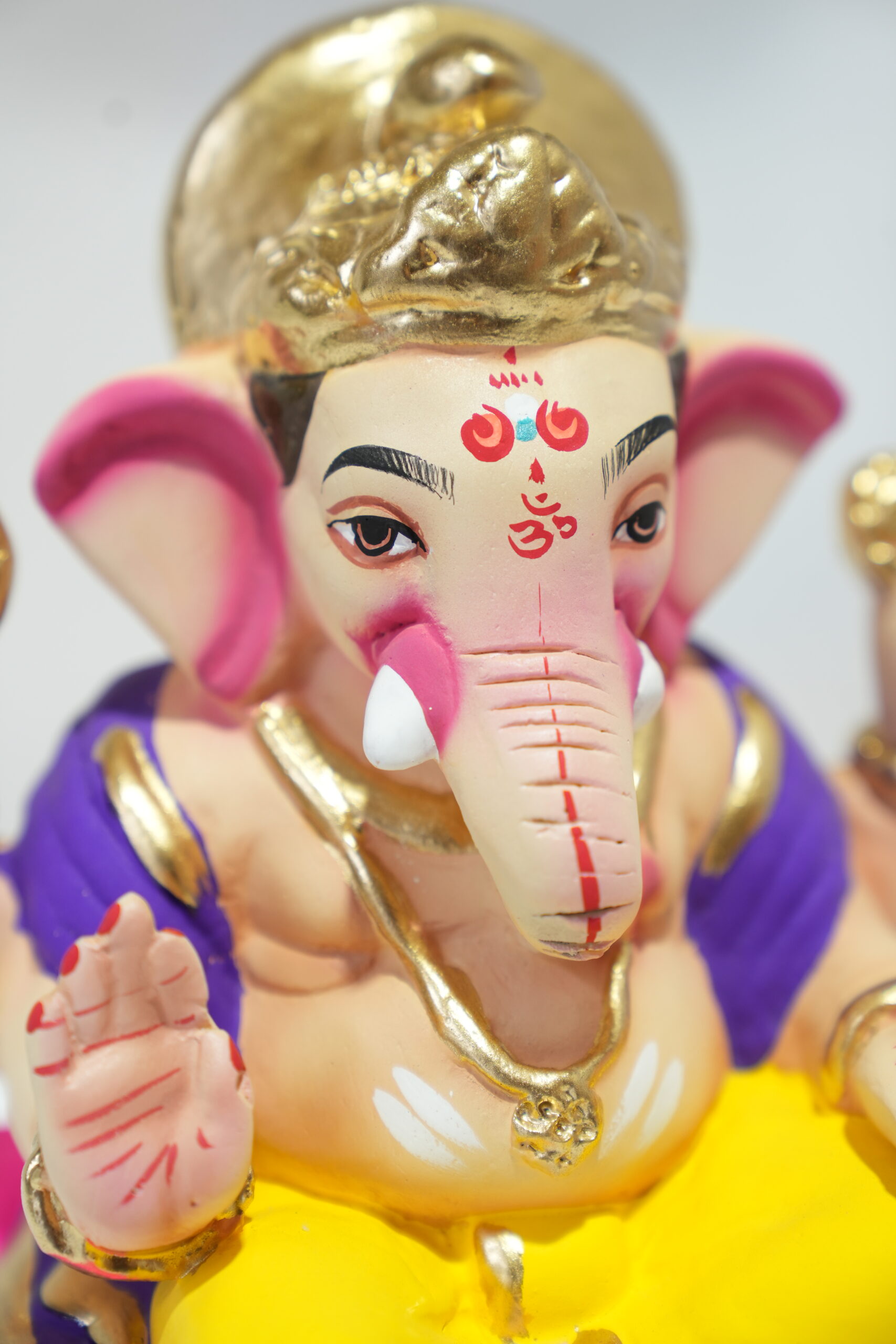 eco-friendly clay ganesh idol 10in - Image 8