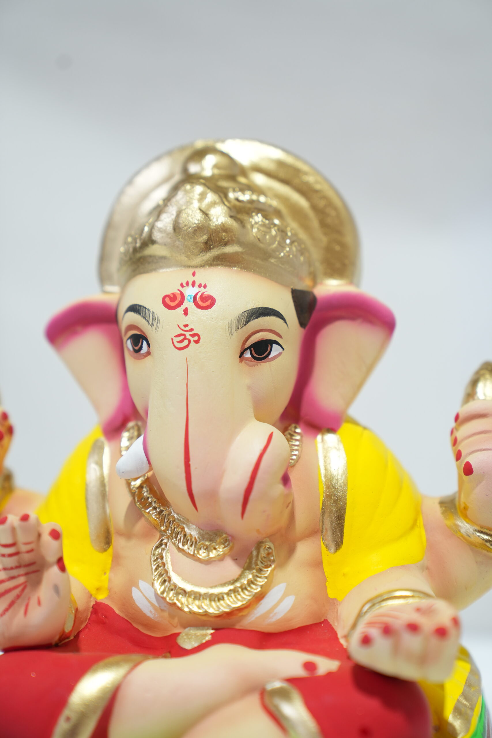 eco-friendly clay ganesh idol 10in - Image 4