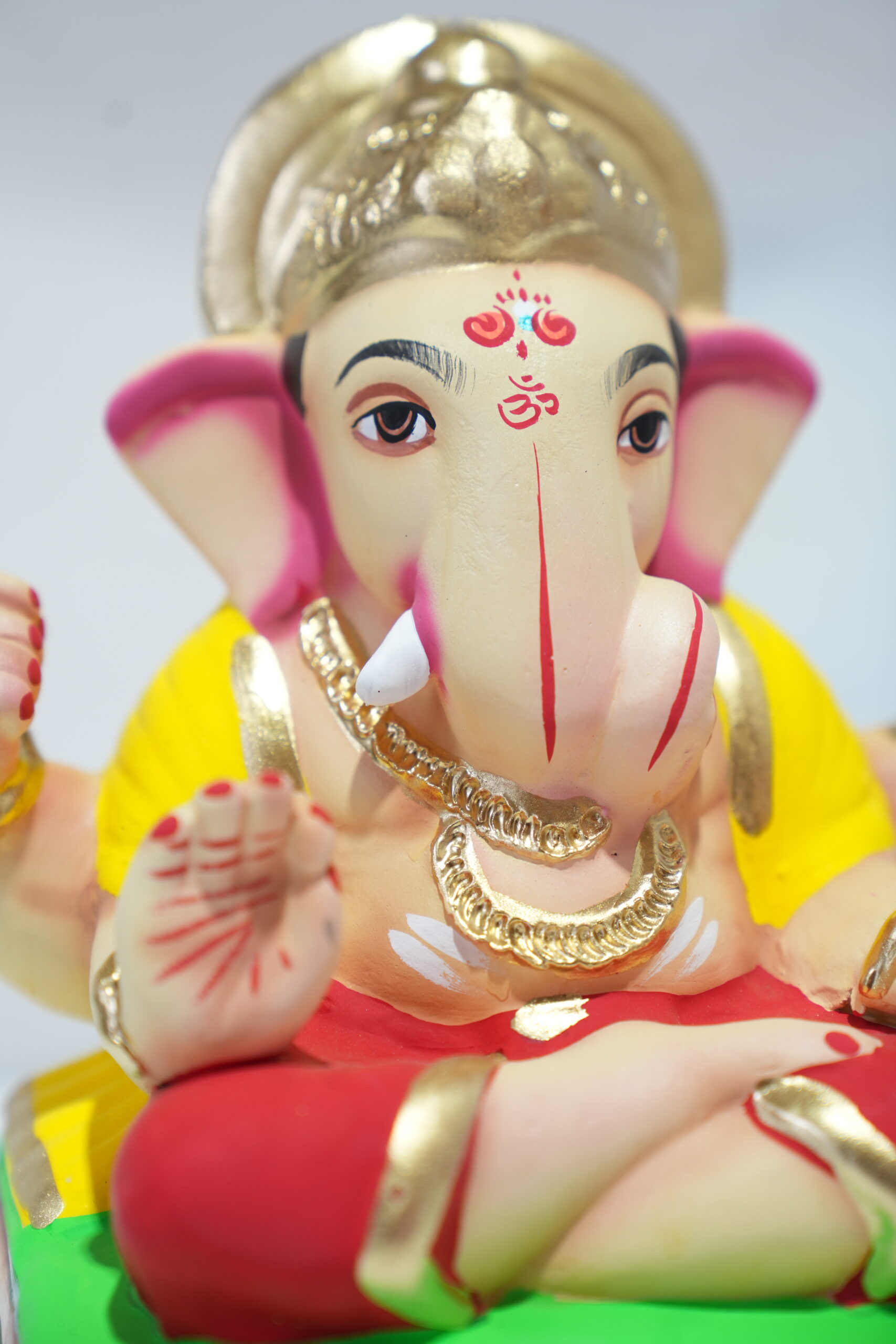 eco-friendly clay ganesh idol 10in - Image 5