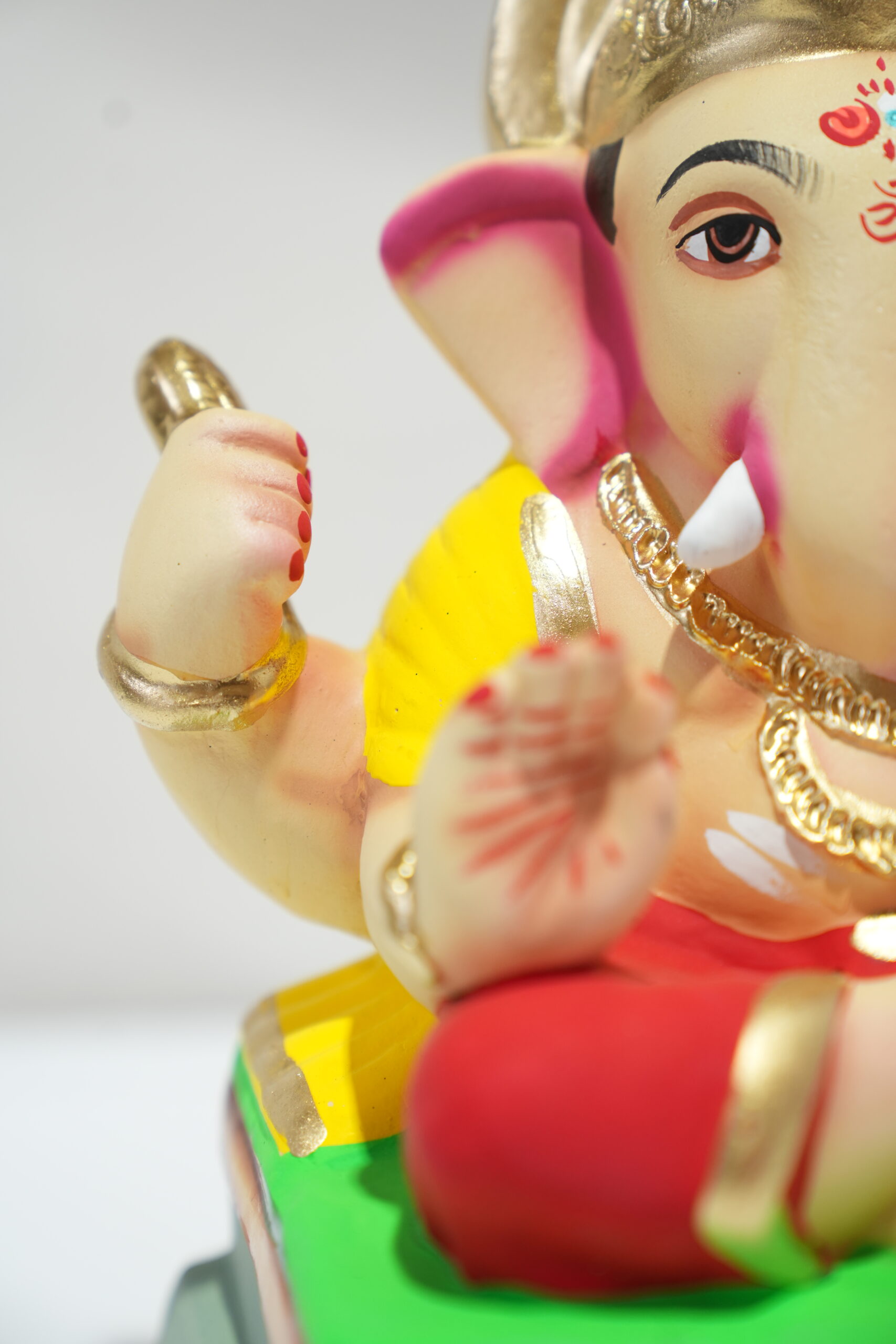 eco-friendly clay ganesh idol 10in - Image 6