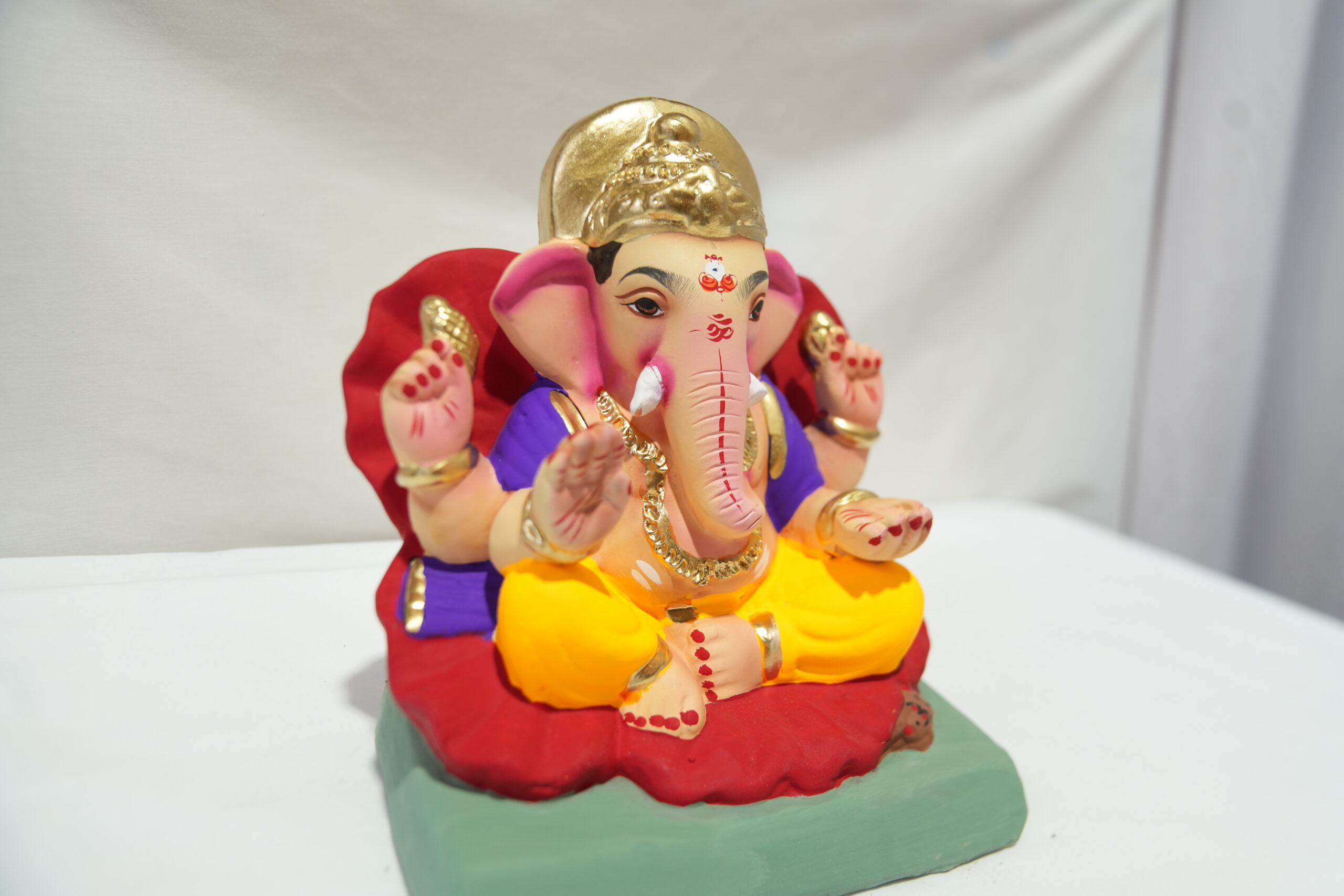 eco-friendly clay ganesh idol 10in - Image 5