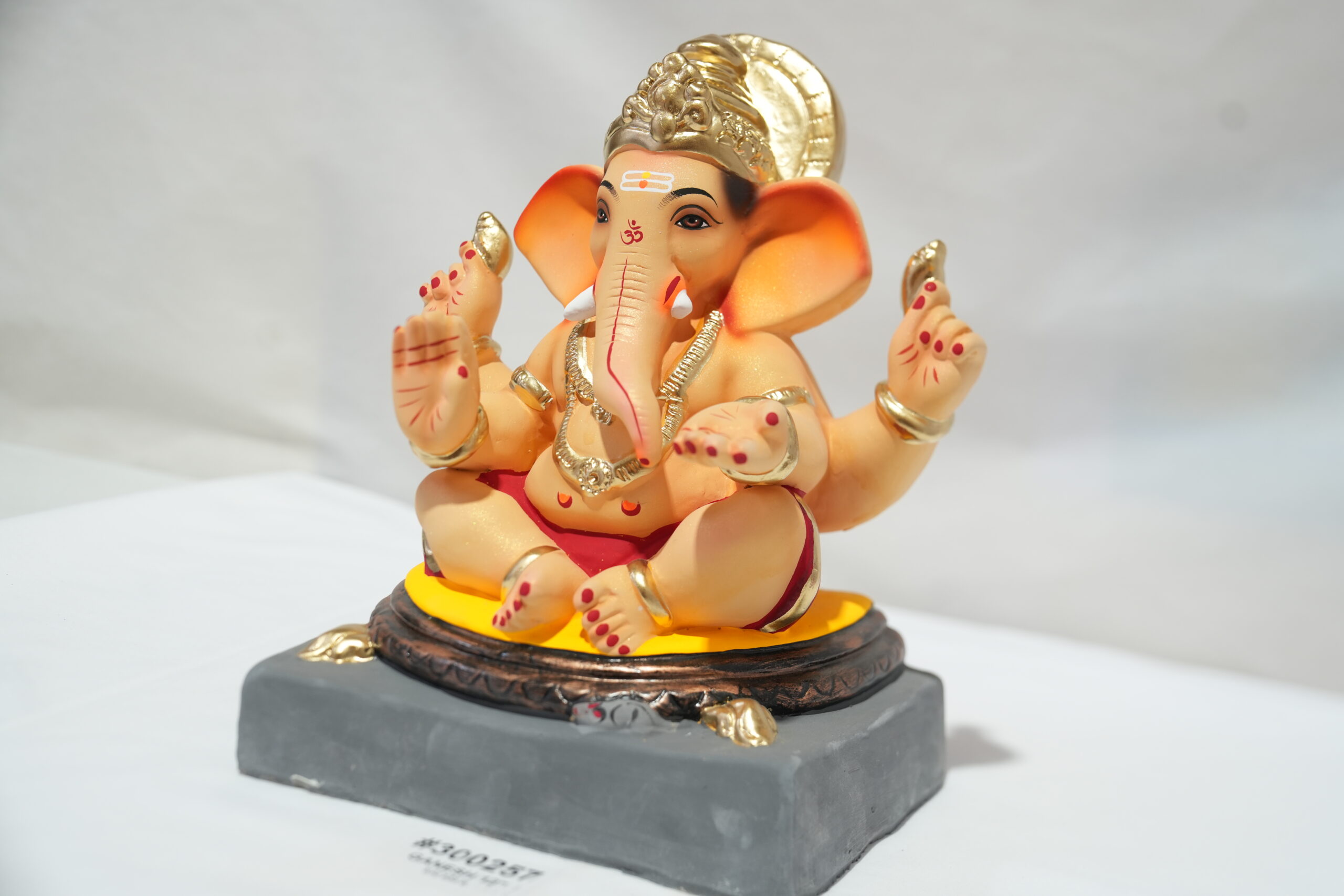 eco-friendly clay ganesh idol 12in - Image 4